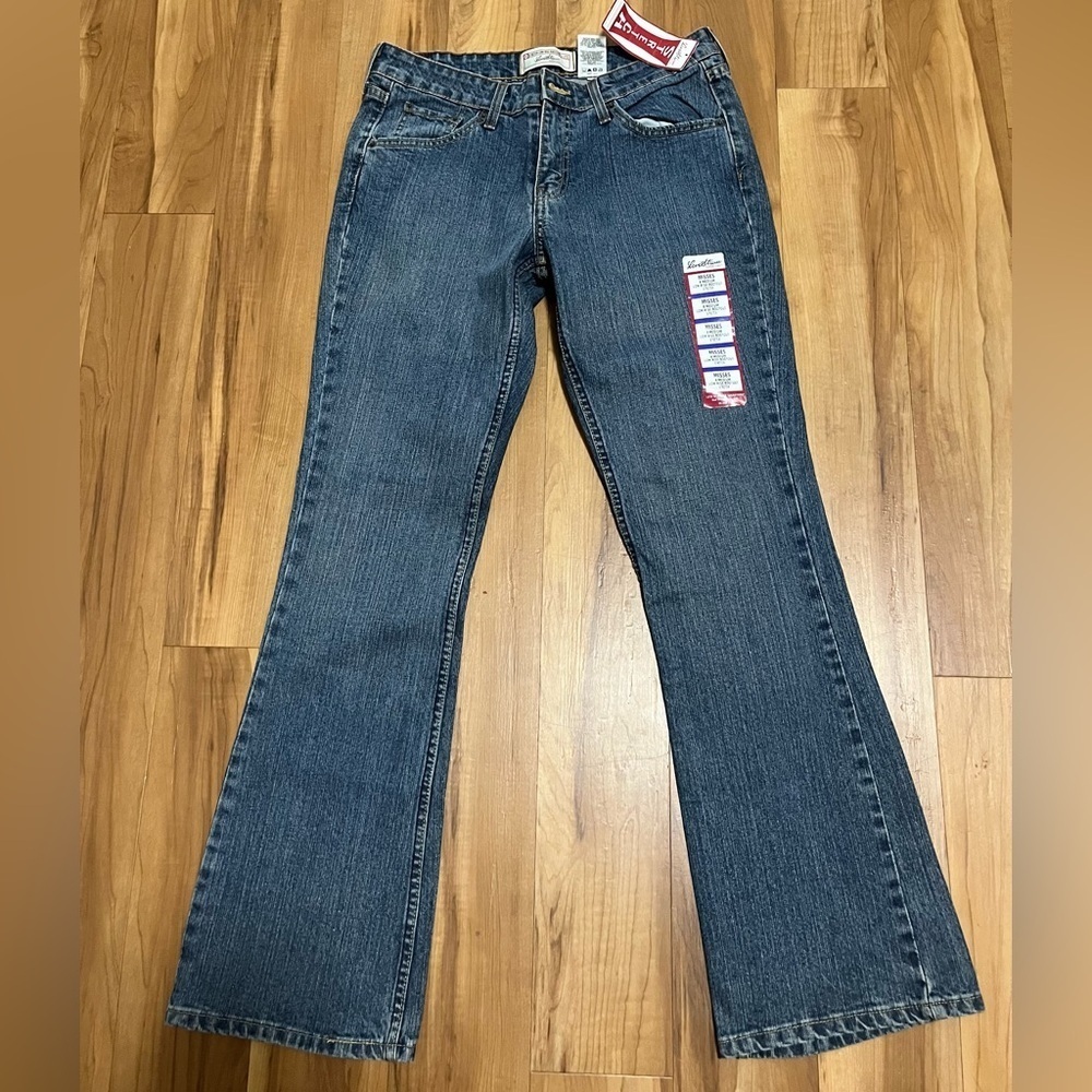 Levi’s Signature Low Rise Stretch Bootcut Jeans – Medium Wash – Women’s M